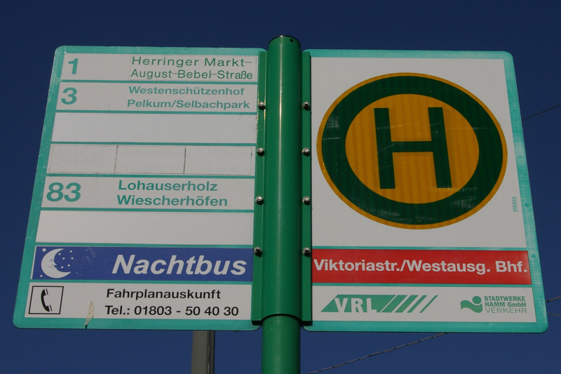 Datei:HSS Viktoriastrasse Westausgang Bhf2.jpg