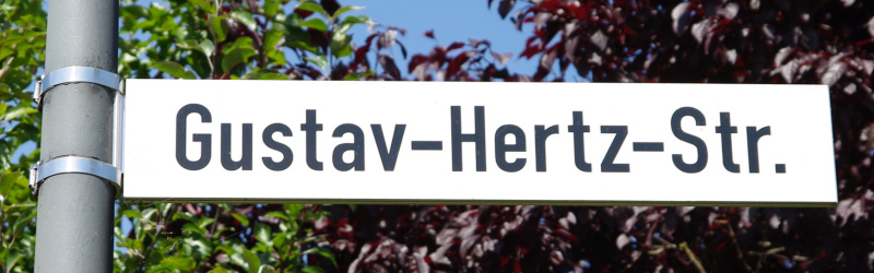 Datei:Strassenschild Gustav Hertz Strasse.jpg