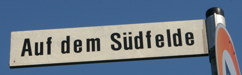 Datei:Strassenschild Auf dem Suedfelde.jpg