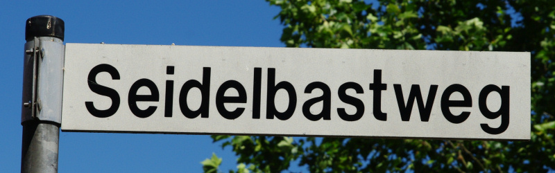 Datei:Strassenschild Seidelbastweg.jpg