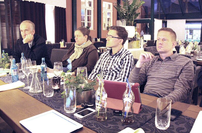 Datei:HammWiki Stammtisch 270312.jpg