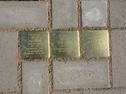 Stolperstein Bismarckstraße 14 Familie Rollmann.jpg