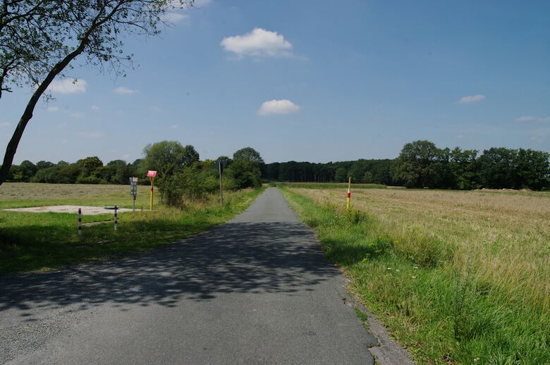 Straße-UE72 von Auf dem Südfelde aus