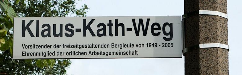 Straßenschild Klaus-Kath-Weg