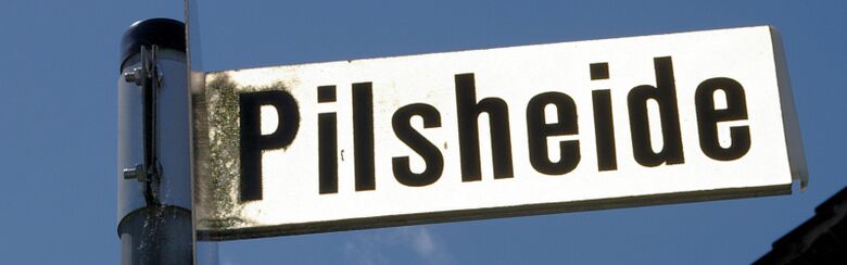 Straßenschild Pilsheide
