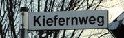 Strassenschild Kiefernweg.jpg