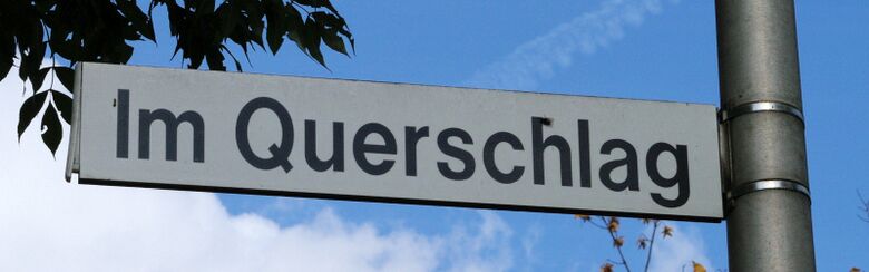 Straßenschild Im Querschlag