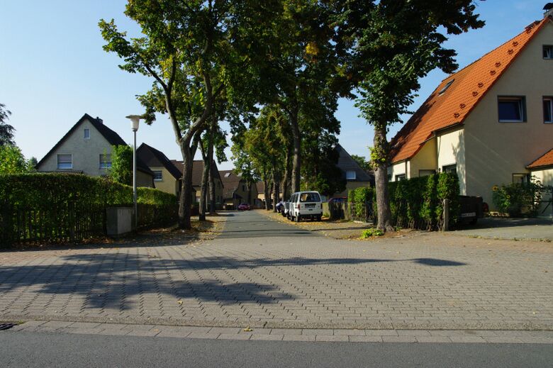 Mittorpsweg von der Fritz-Husemann-Straße aus