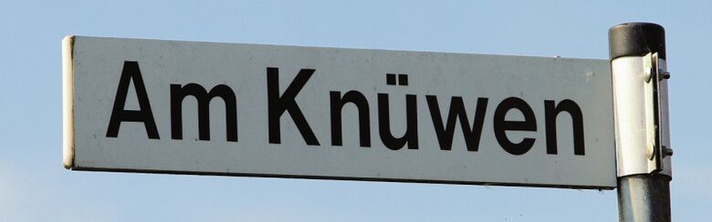 Straßenschild Am Knüwen