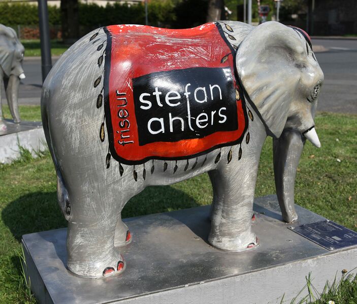 Datei:Elefant midi Ahlers.jpg