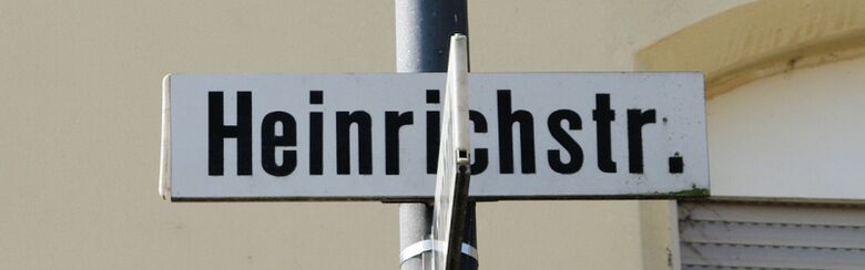 Straßenschild Heinrichstraße