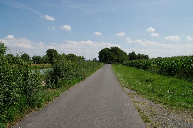 Straße-UE68 von der Straße-UE46 aus