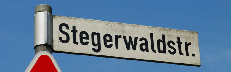 Straßenschild Stegerwaldstraße