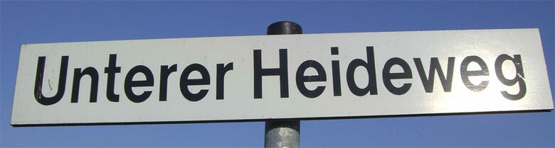 Straßenschild Unterer Heideweg
