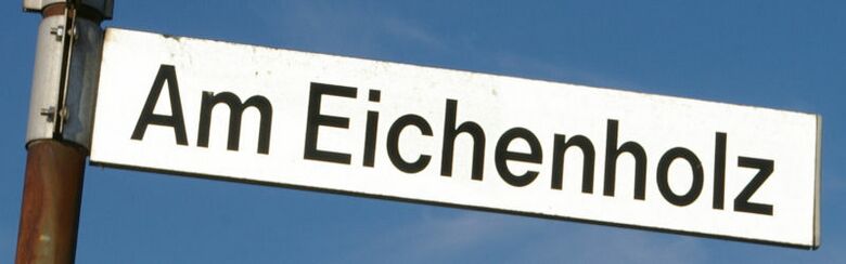 Straßenschild Am Eichenholz
