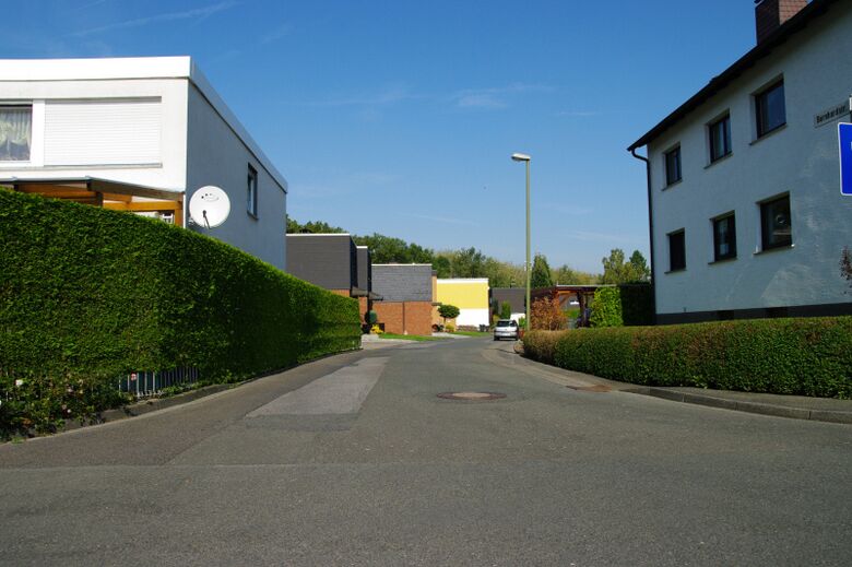 Bernhardstraße von der Hermannstraße aus