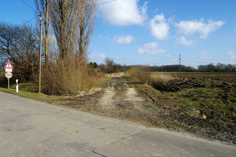 Straße-RH53 von der Allener Straße aus