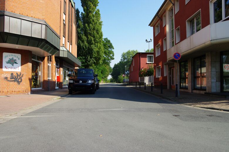 Heinrich-Schmidt-Straße von der Fritz-Husemann-Straße aus