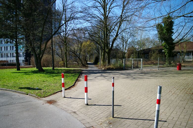 Weg-HM-a11 von der Josef-Wiefels-Straße aus