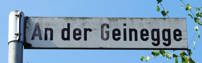 Straßenschild An der Geinegge
