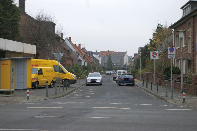 Drosselkamp von der Ahornallee aus