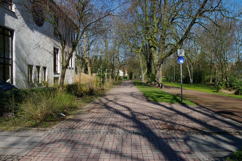 Weg-HM-b01 vom Otto-Krafft-Platz aus