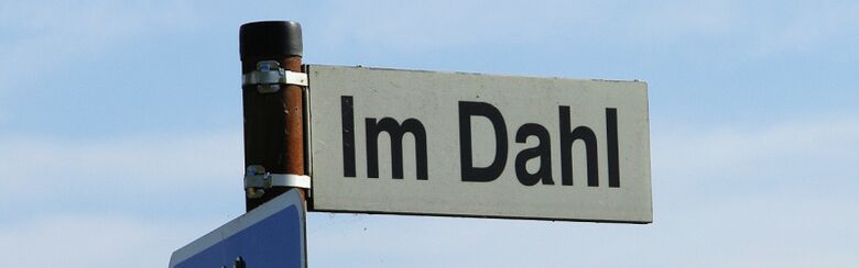 Straßenschild Im Dahl