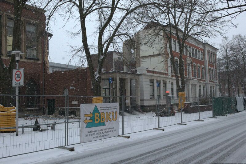 Datei:VHS Abriss 09.jpg