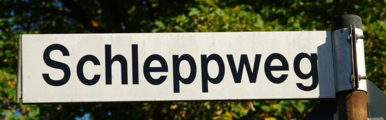 Straßenschild Schleppweg