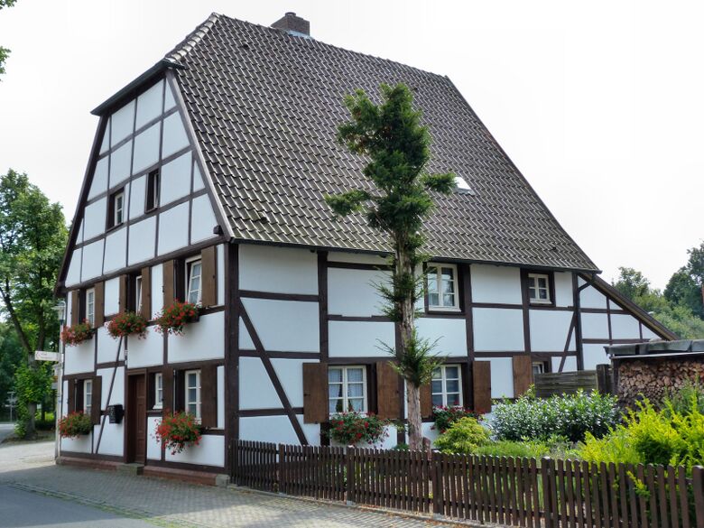 Baudenkmal Heessener Dorfstraße 3 (August 2013)