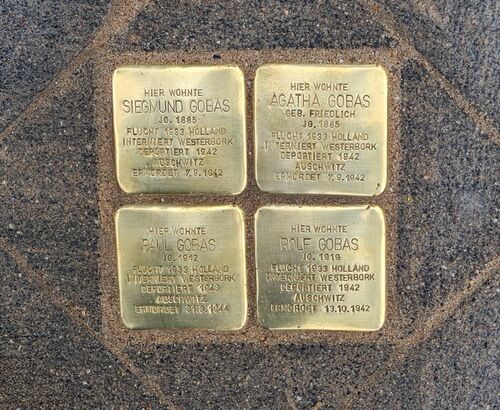 Stolpersteine Friedrich-Ebert-Straße 22.jpg