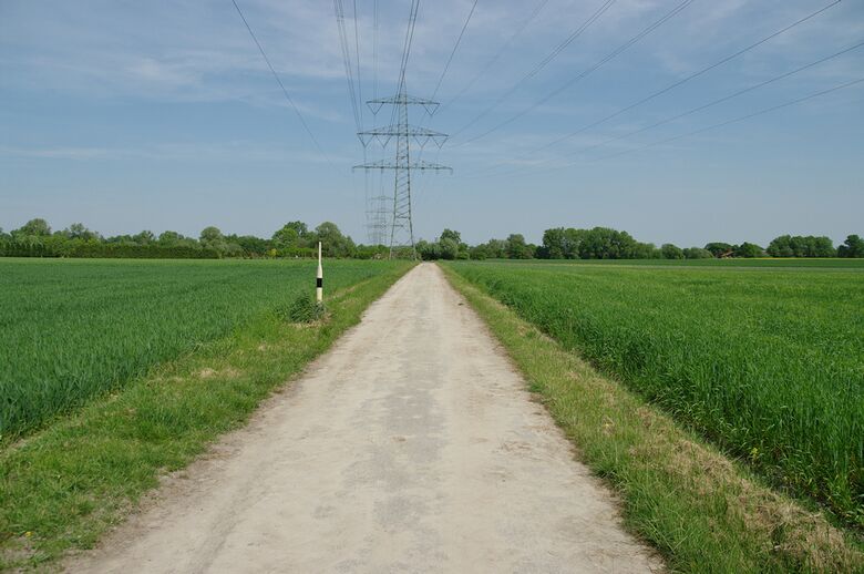 Straße-RH165 Wirtschaftsweg Richtung Straße-RH168