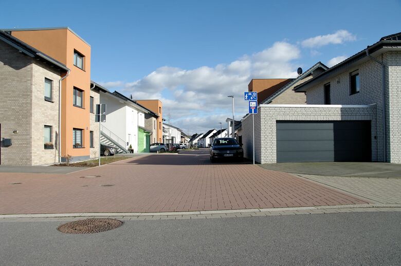 Schwarzdornweg von der Wiesenstraße aus