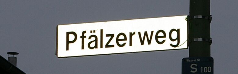 Straßenschild Pfälzerweg