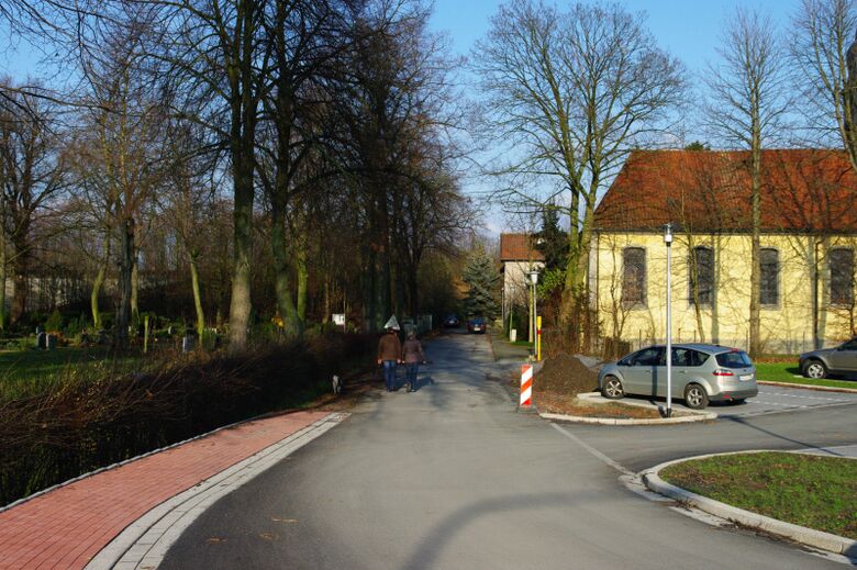 Kapellenweg von der Johannes-Rau-Straße aus