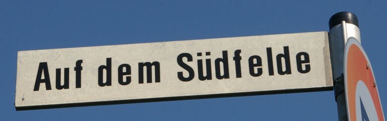 Straßenschild Auf dem Südfelde