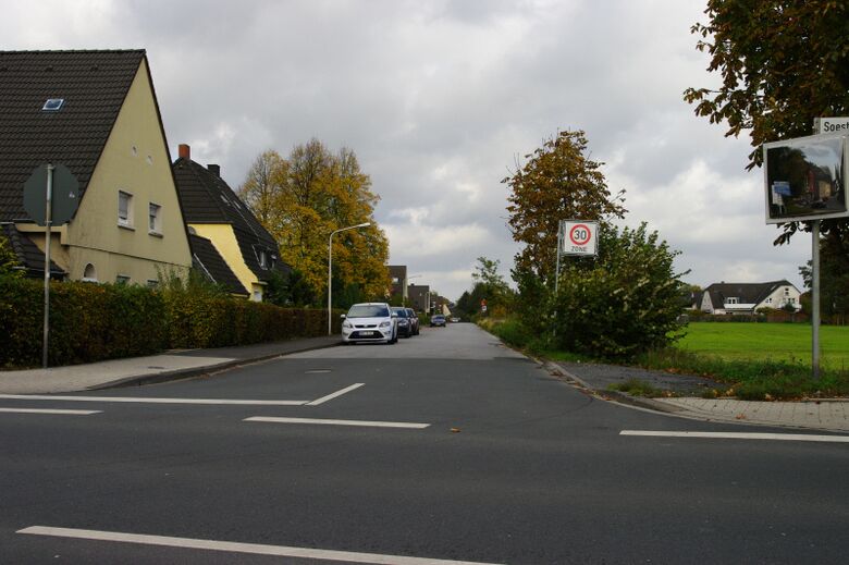 Neuenkamp von der Soester Straße Richtung Kirchweg