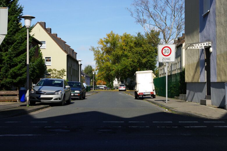 Tilsiter Straße vom Bockumer Weg aus