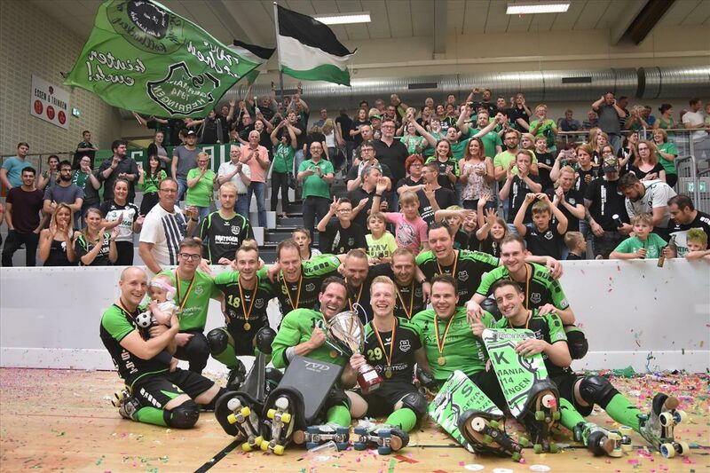 Datei:20180521 Pokal-Gewinn SKG 2018.jpg