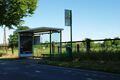 Haltestelle mit der alten Bezeichnung Evangelischer Friedhof Richtung Bahnhof