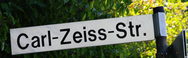 Straßenschild Carl-Zeiss-Straße