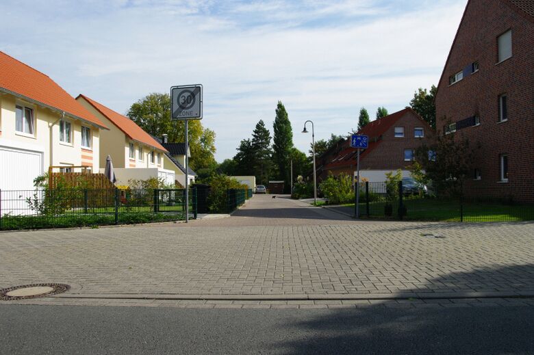 Frieda-Rosenberg-Straße von der Behringstraße aus