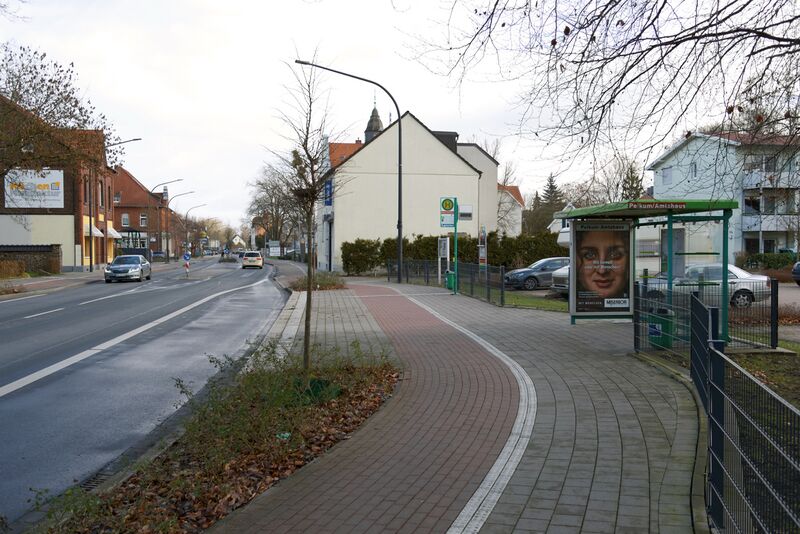 Datei:HS Pelkum Amtshaus (2022) Bahnhof.jpeg