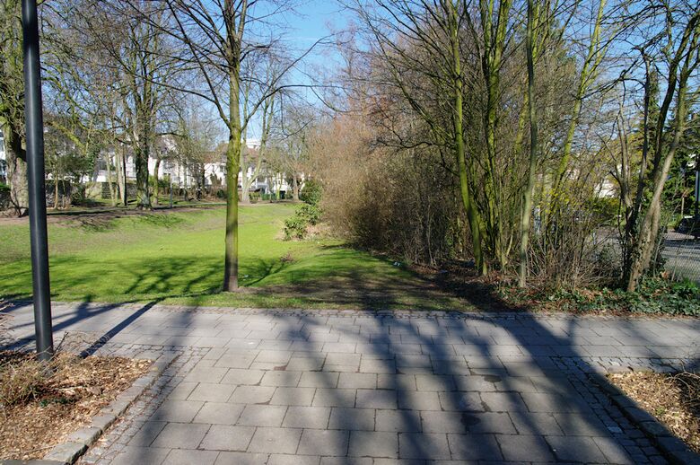Ehemaliger Verlauf Weg-HM-a15 vom Otto-Krafft-Platz aus