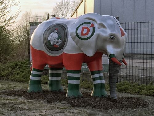 Elefant Dommel.jpg
