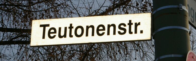Straßenschild Teutonenstraße