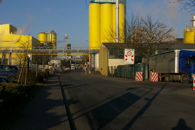 An der Ölmühle von der Hafenstraße aus