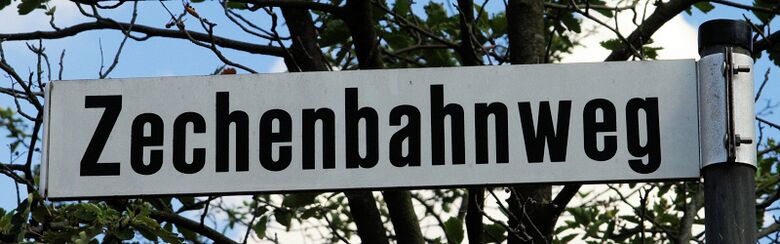 Straßenschild Zechenbahnweg