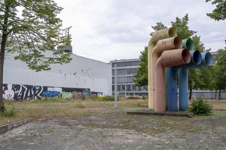 Chattanoogaplatz mit Skulptur (2022)