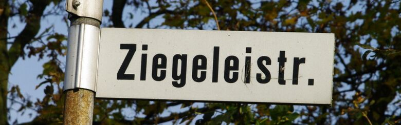 Straßenschild Ziegeleistraße